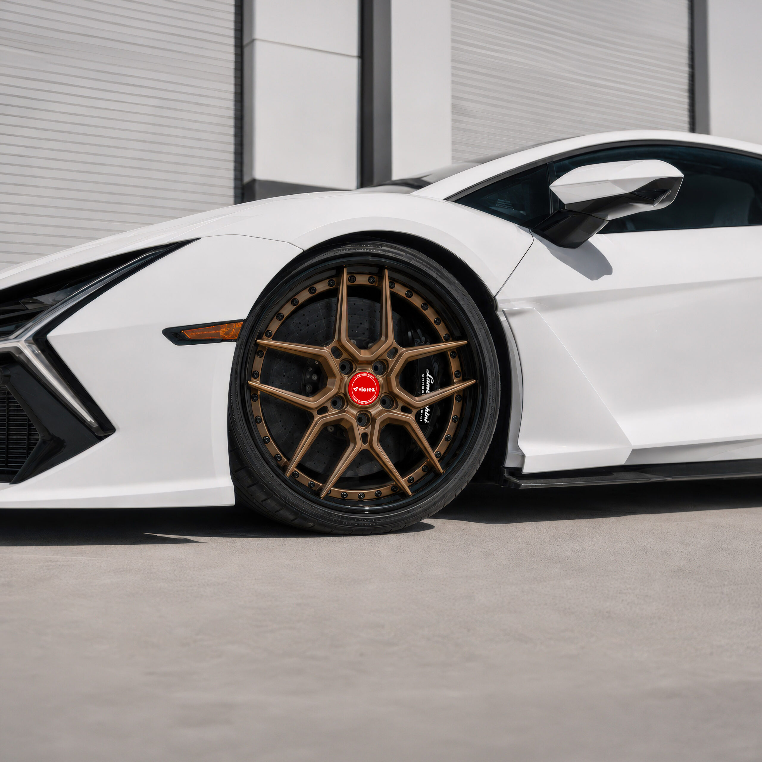 リヴ Lamborghini Revuelto x Vicrez VXF 3-Piece Forged Wheel vzw1018